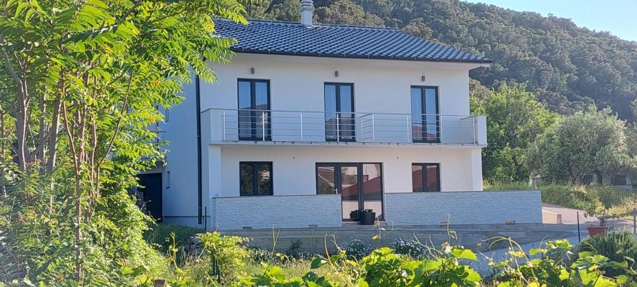 Holiday Apartments Cecilija Supetarska Draga Buitenkant foto